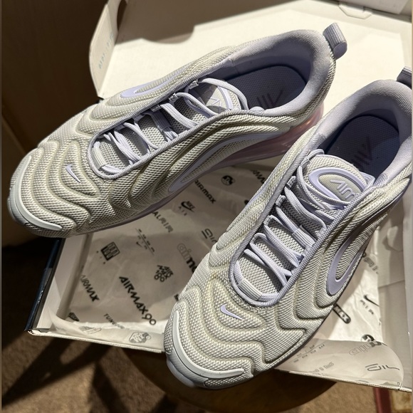 Nike Air Max 720 - Picture 8 of 10